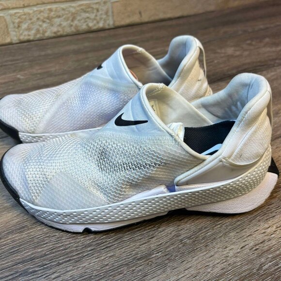 Size 7.5 - Nike GO‎ FlyEase White Black W DR5540-102 - Picture 1 of 10